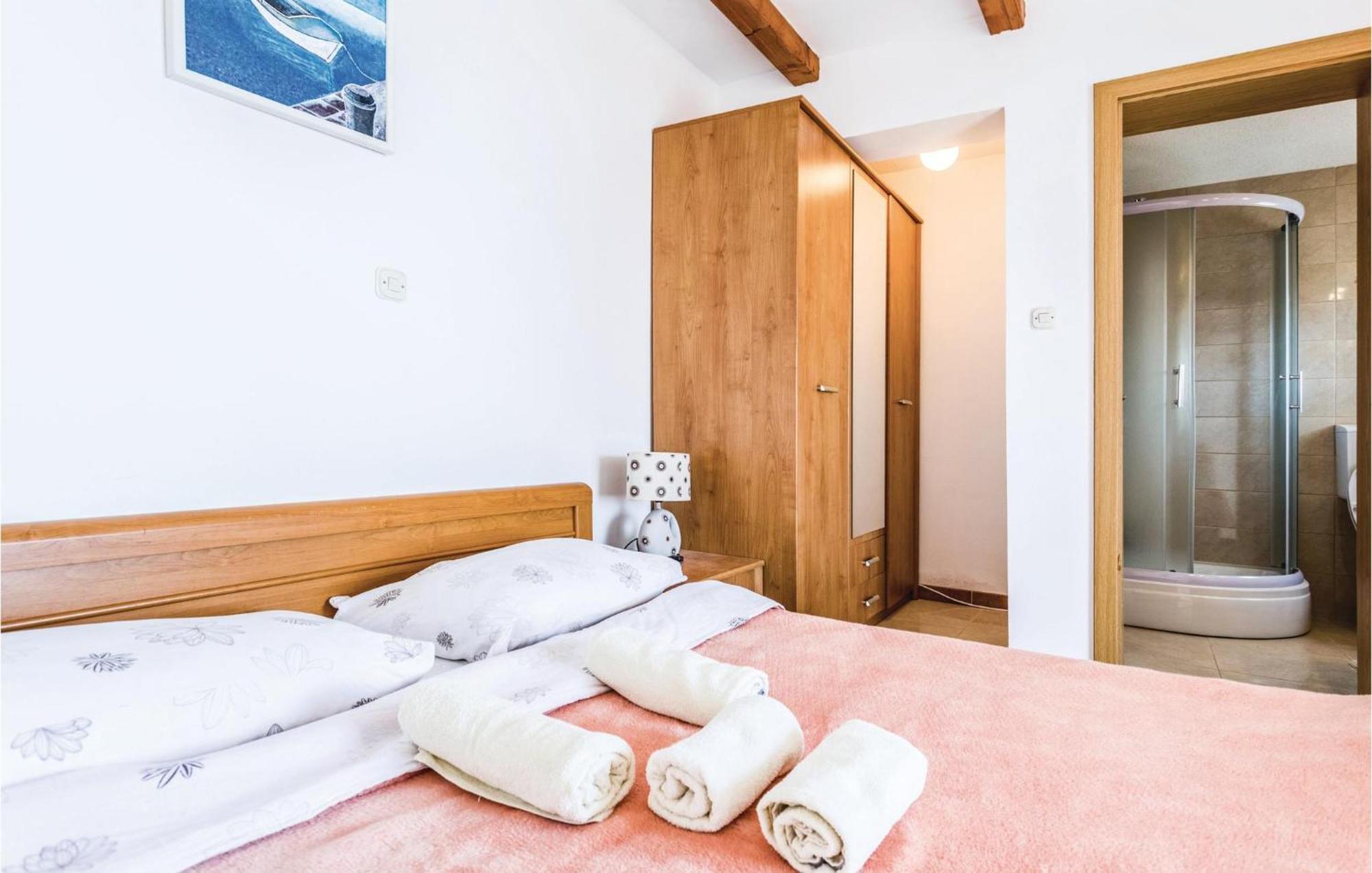 Lovely Apartment In Komarna With House Sea View Klek Dış mekan fotoğraf