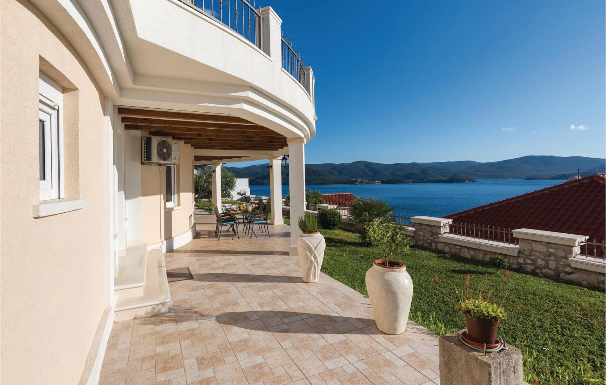 Lovely Apartment In Komarna With House Sea View Klek Dış mekan fotoğraf