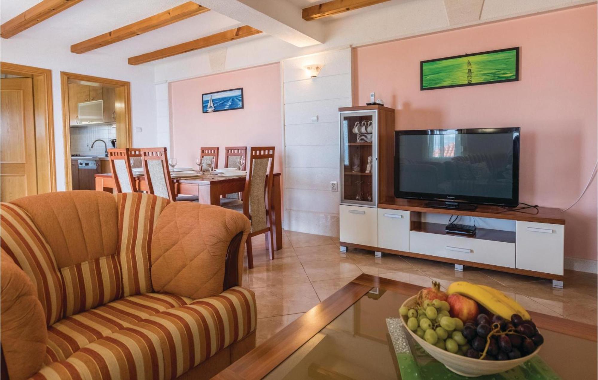 Lovely Apartment In Komarna With House Sea View Klek Dış mekan fotoğraf
